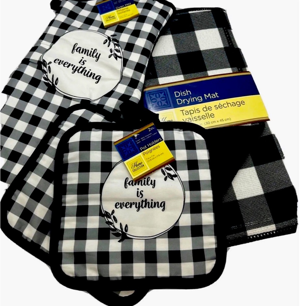 One Oven Mitt and Two Pot Holders And One Dish Drying Mat For Your Kitchen